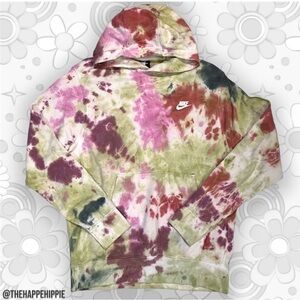 Nike Tie-Dye Pullover Hoodie